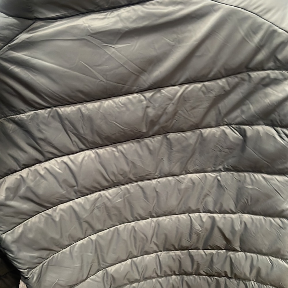 Amazon essentials puffed jacket for men - Picture 9 of 11